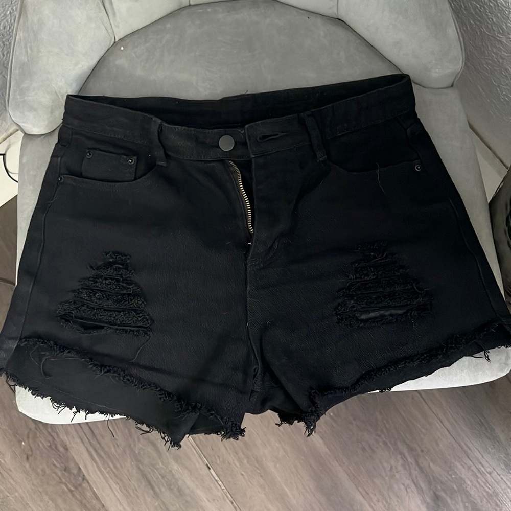 High waist ripped shorts